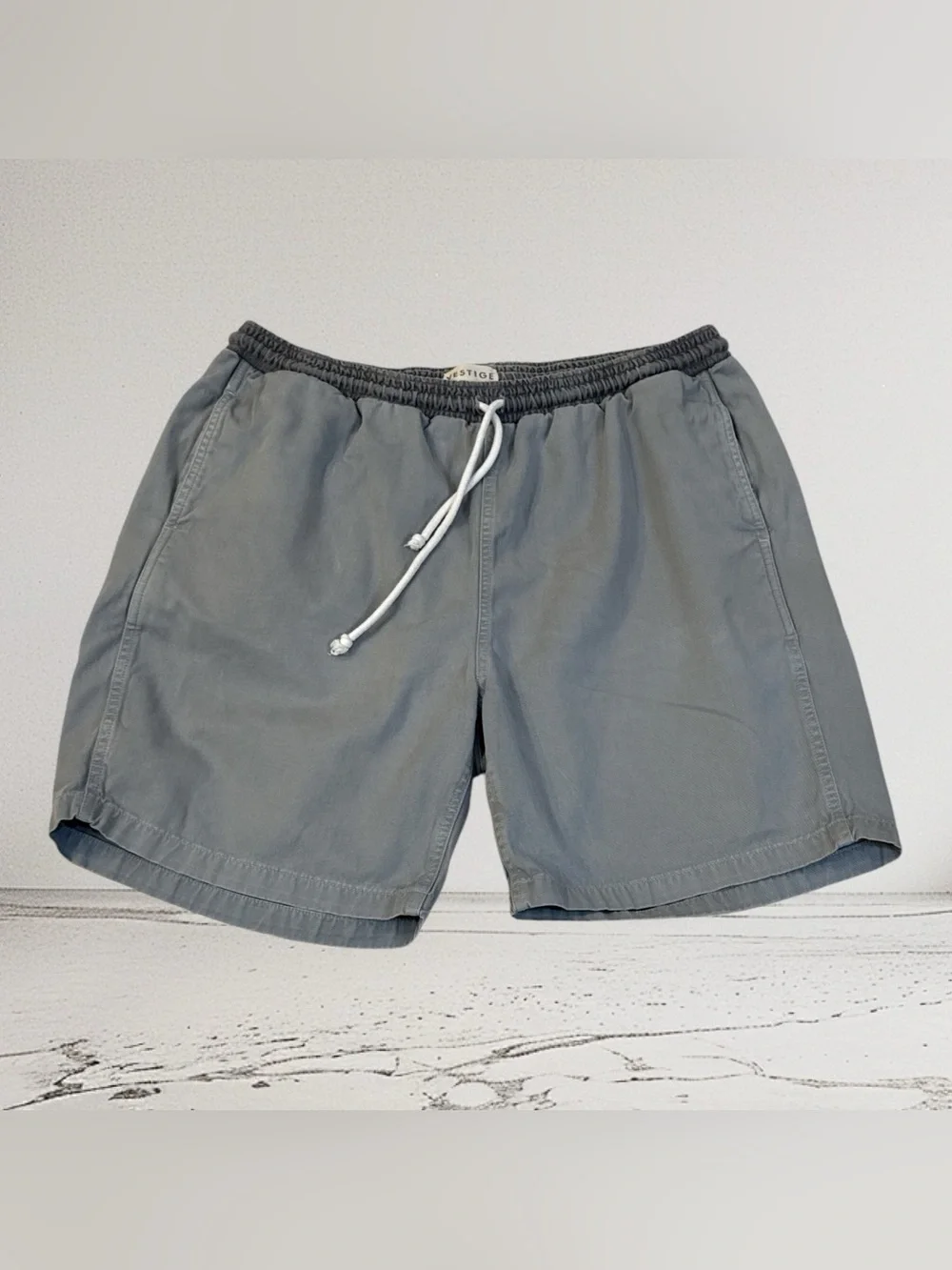 Vestige men's shorts, muted grey, elastic waistband, white drawstring Sz XXL
